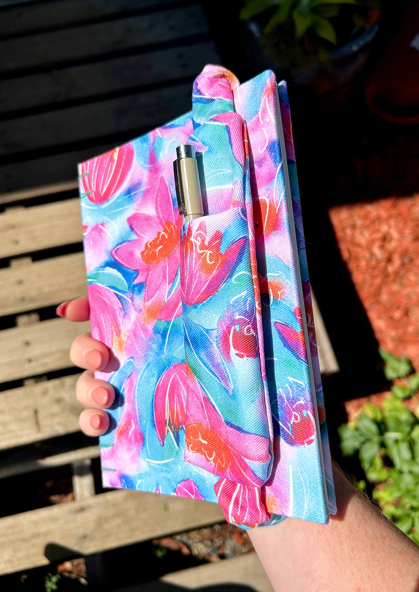Portable art journal with matching fabric pen holder, Lily Lover pattern by Australian designer Laura Hamzic